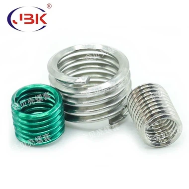 Kev sib piv ntawm Hlau Threaded Inserts thiab Traditional Threading Methods
